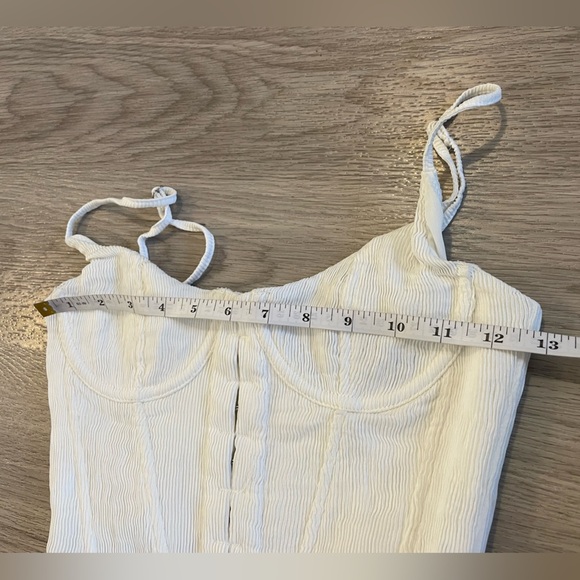 WHITE FOX White Ribbed Bustier Crop Top. Size XS - Picture 8 of 9
